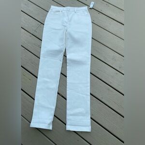 NWT DKNY - Woman’s off white low rise jeans, Size: 4